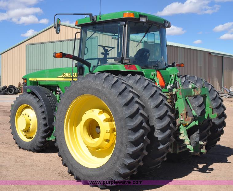 image for item F2301 2001 John Deere 8410 MFWD tractor