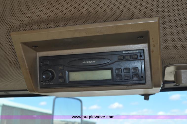 image for item F2301 2001 John Deere 8410 MFWD tractor