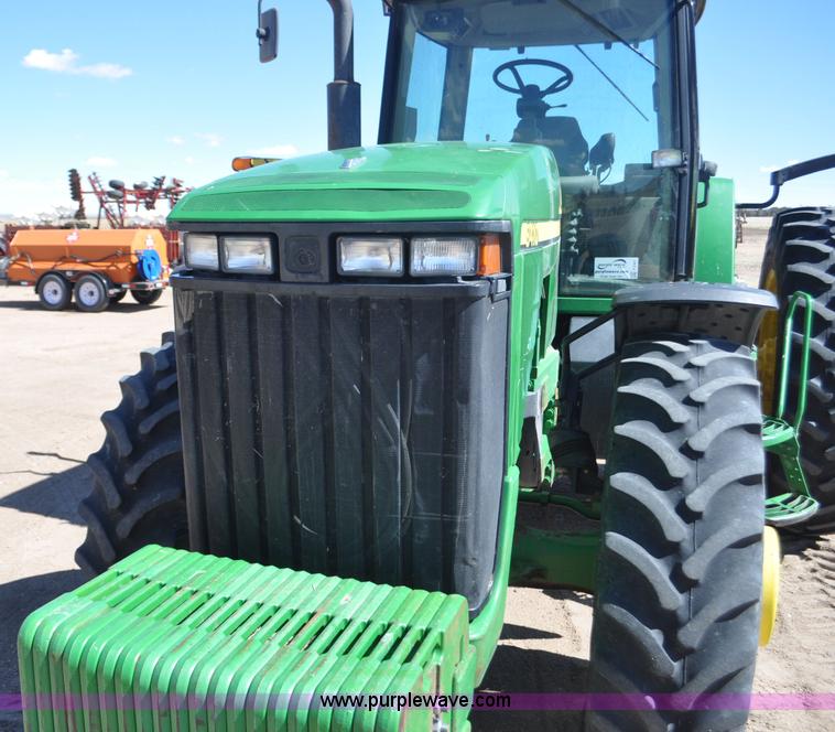 image for item F2301 2001 John Deere 8410 MFWD tractor
