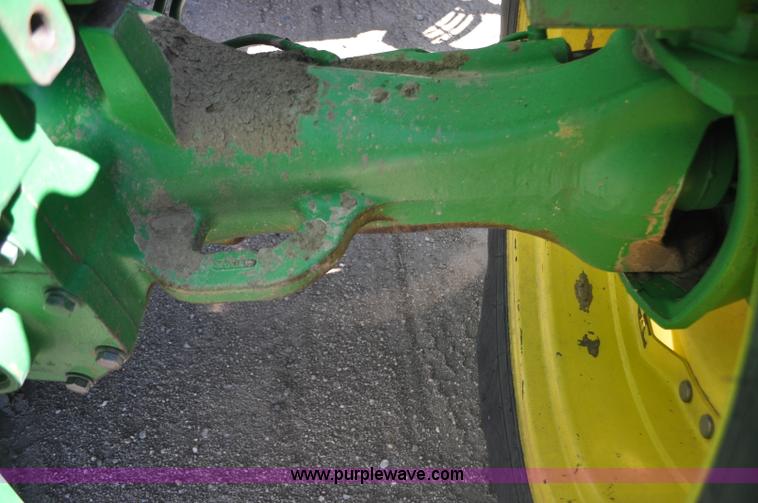 image for item F2301 2001 John Deere 8410 MFWD tractor