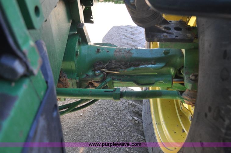 image for item F2301 2001 John Deere 8410 MFWD tractor