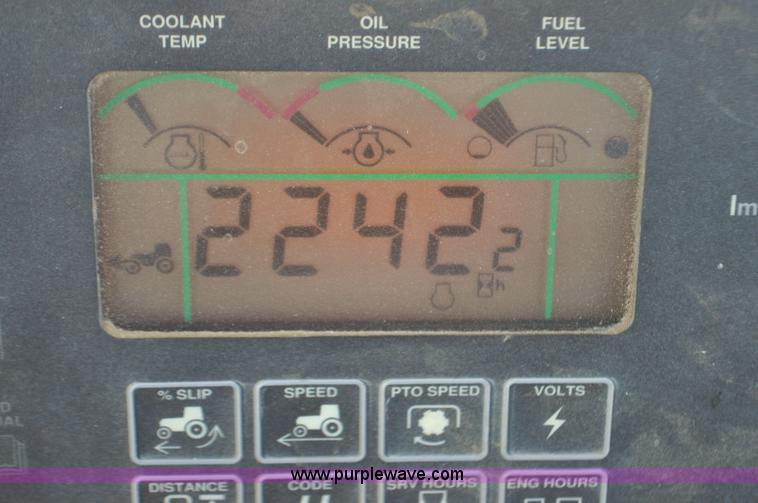 image for item F2301 2001 John Deere 8410 MFWD tractor