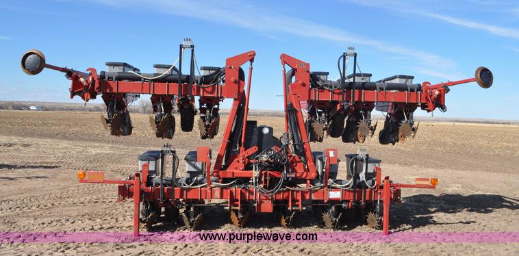 image for item F2313 Case IH 1200 planter