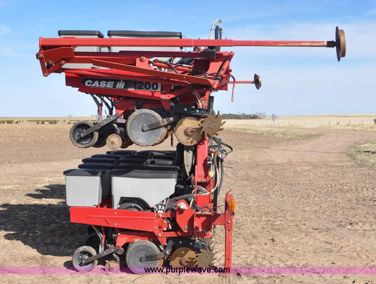 image for item F2313 Case IH 1200 planter