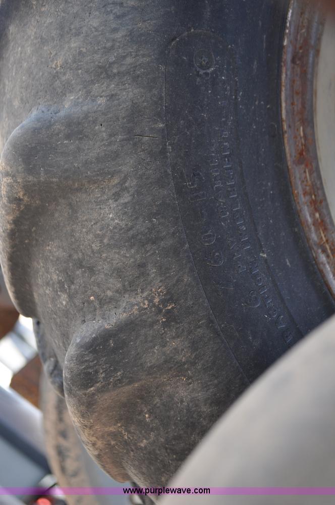 image for item F2313 Case IH 1200 planter