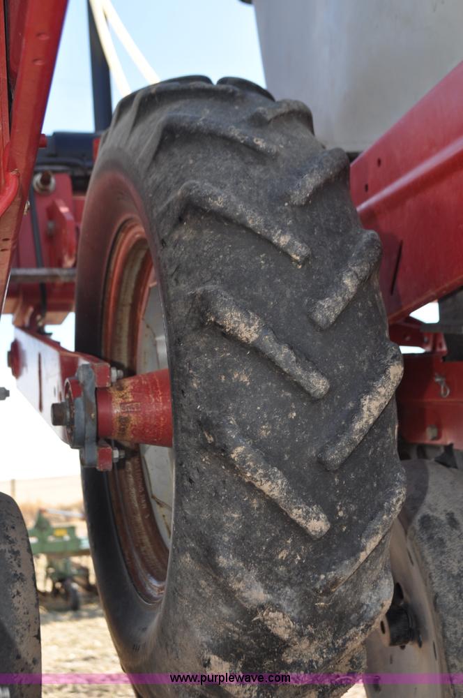 image for item F2313 Case IH 1200 planter