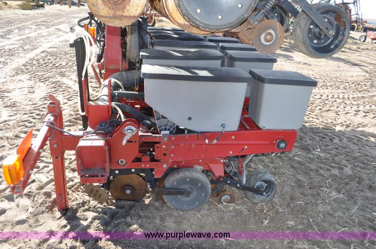 image for item F2313 Case IH 1200 planter