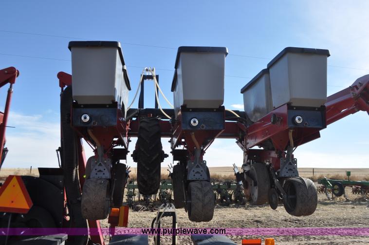 image for item F2313 Case IH 1200 planter