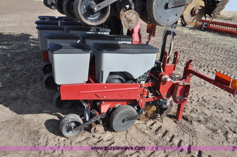image for item F2313 Case IH 1200 planter