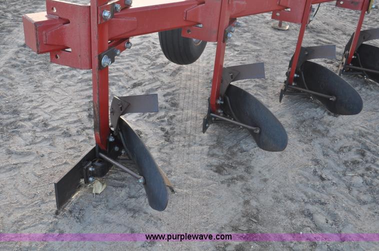 image for item F2325 Case IH 165 bottom rollover plow