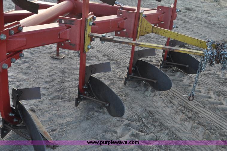 image for item F2325 Case IH 165 bottom rollover plow