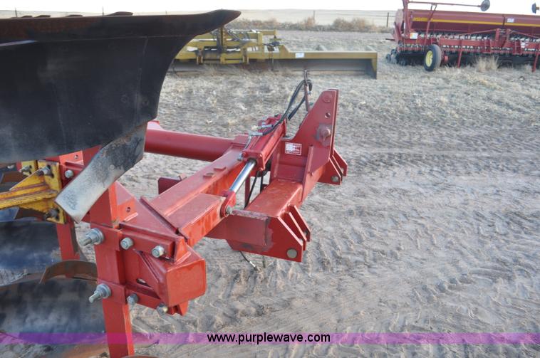 image for item F2325 Case IH 165 bottom rollover plow