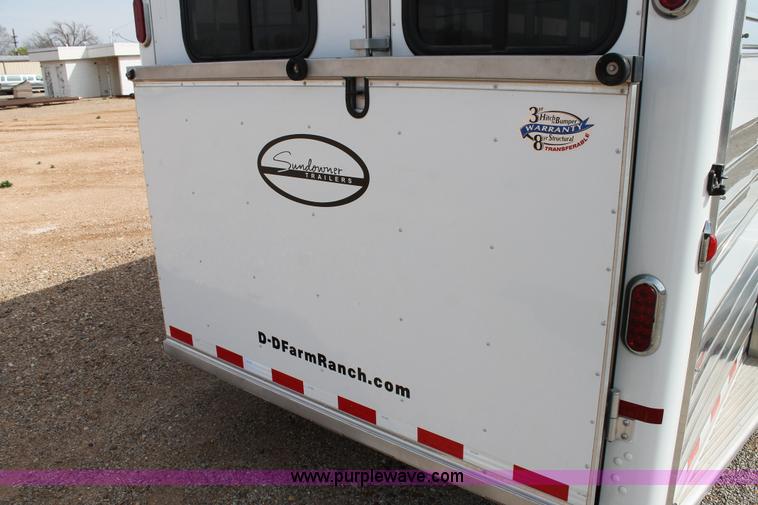image for item H1577 2013 Sundowner Show livestock trailer