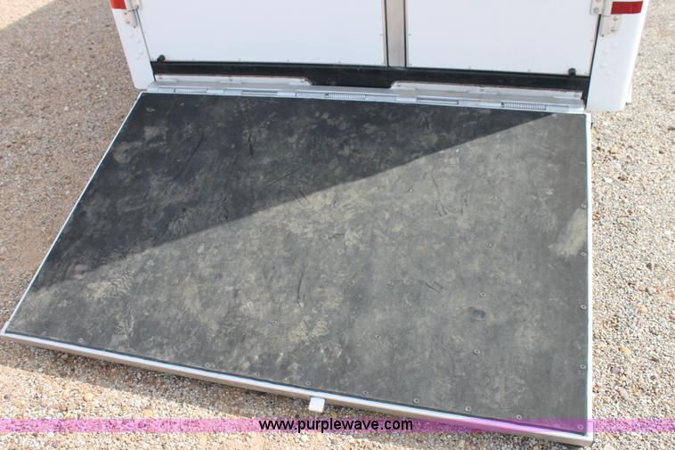 image for item H1577 2013 Sundowner Show livestock trailer