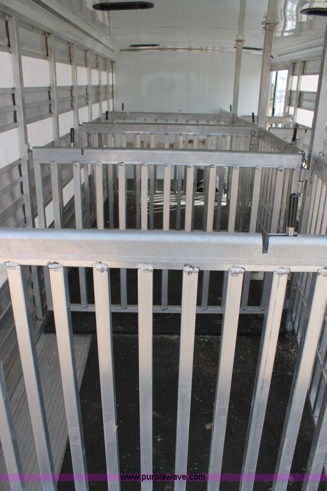 image for item H1577 2013 Sundowner Show livestock trailer