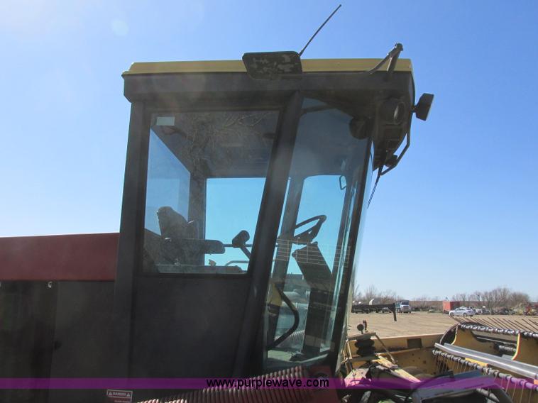 image for item H8676 New Holland 2550 Speed Rower self-propelled swather