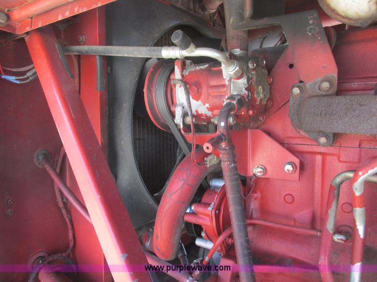 image for item H8676 New Holland 2550 Speed Rower self-propelled swather