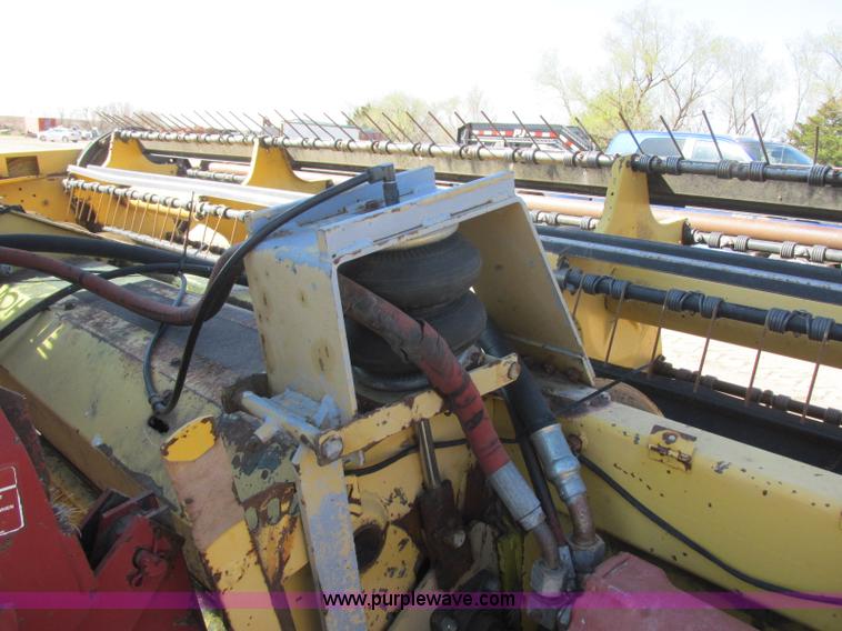 image for item H8676 New Holland 2550 Speed Rower self-propelled swather