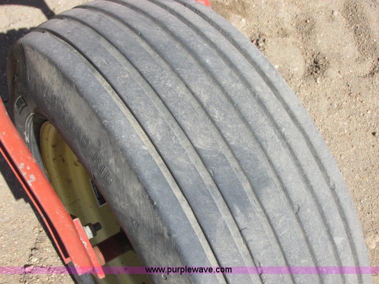 image for item H8676 New Holland 2550 Speed Rower self-propelled swather