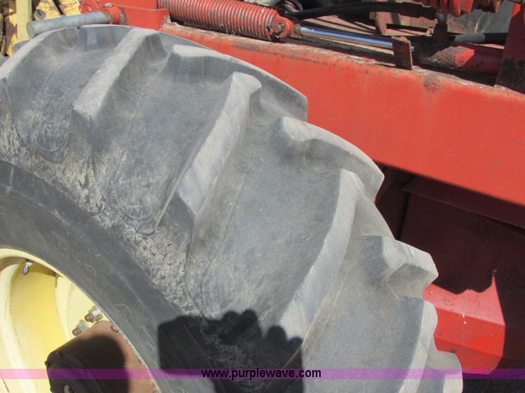 image for item H8676 New Holland 2550 Speed Rower self-propelled swather