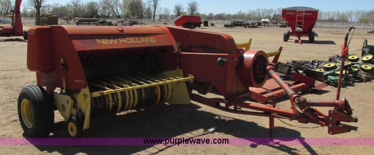 image for item H8698 New Holland 282 square baler