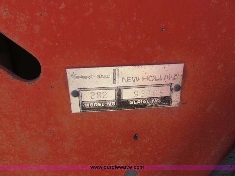 image for item H8698 New Holland 282 square baler