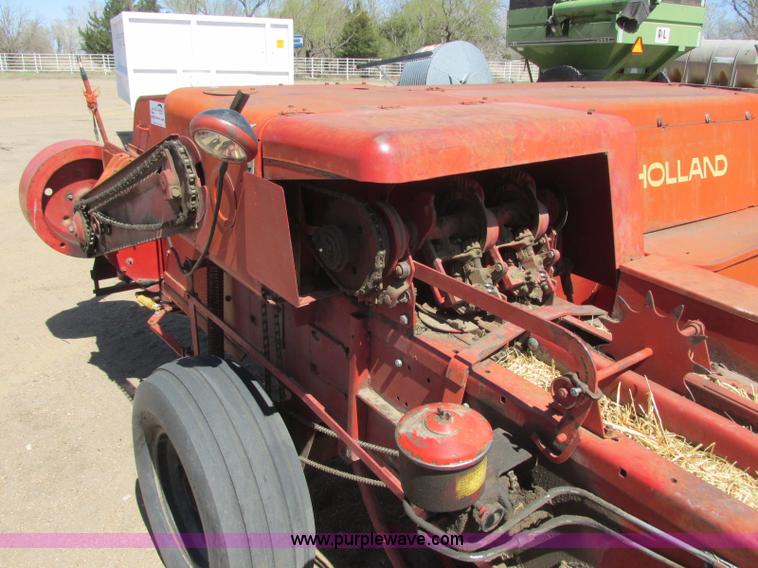 image for item H8698 New Holland 282 square baler