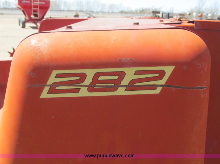 image for item H8698 New Holland 282 square baler