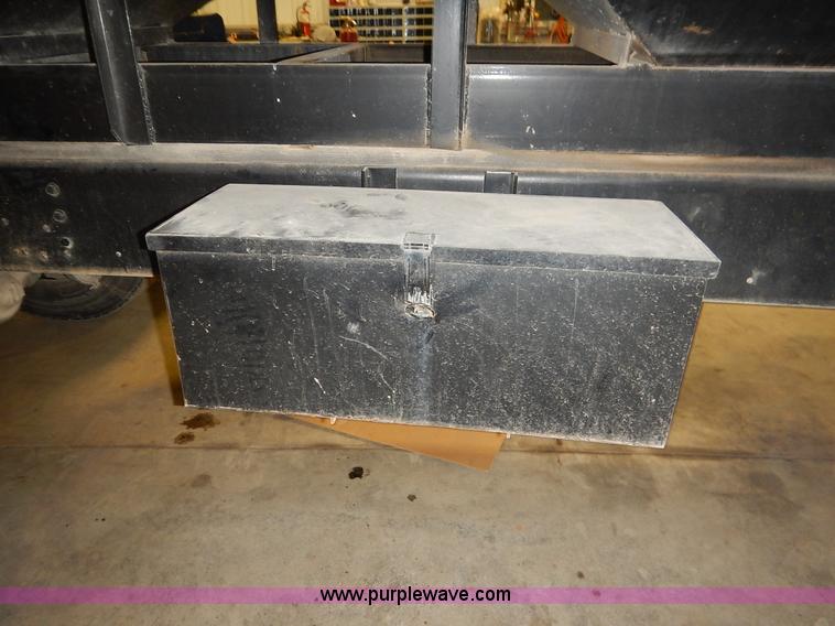 image for item I5013 1979 International F2554 S Series grain truck