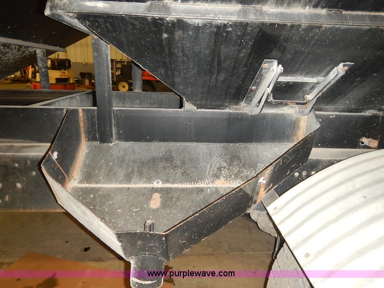 image for item I5013 1979 International F2554 S Series grain truck