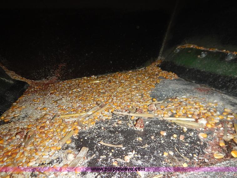 image for item I5013 1979 International F2554 S Series grain truck