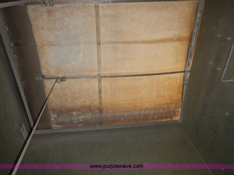 image for item I5013 1979 International F2554 S Series grain truck