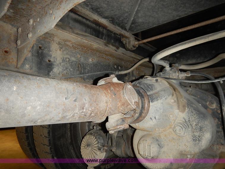 image for item I5013 1979 International F2554 S Series grain truck