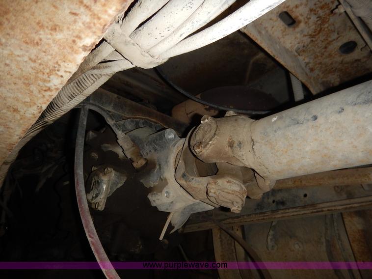 image for item I5013 1979 International F2554 S Series grain truck