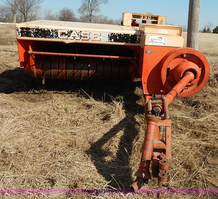image for item I5032 Case 330T small square baler