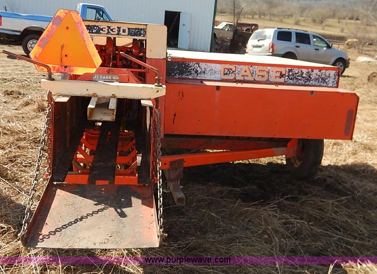 image for item I5032 Case 330T small square baler