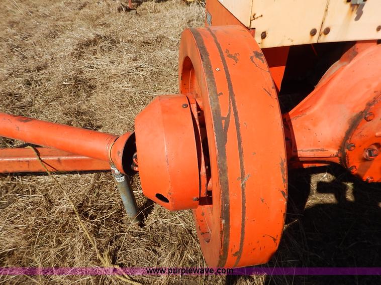 image for item I5032 Case 330T small square baler