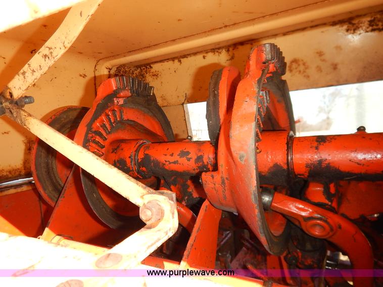 image for item I5032 Case 330T small square baler