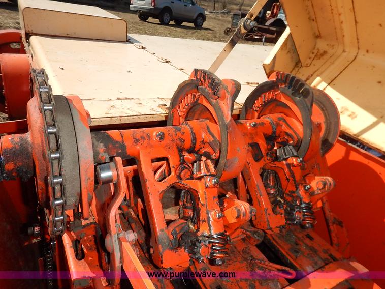 image for item I5032 Case 330T small square baler