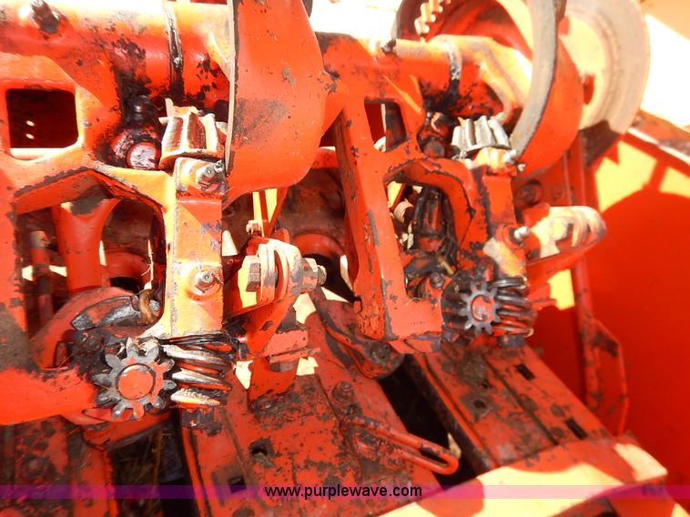 image for item I5032 Case 330T small square baler