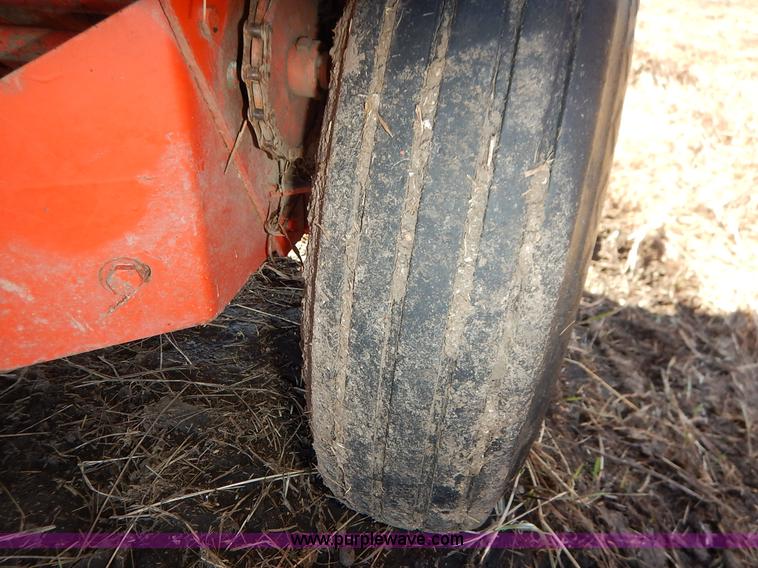 image for item I5032 Case 330T small square baler