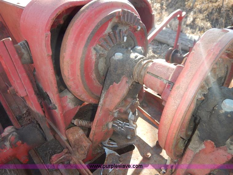 image for item I5033 International Harvester McCormick 46 small square baler