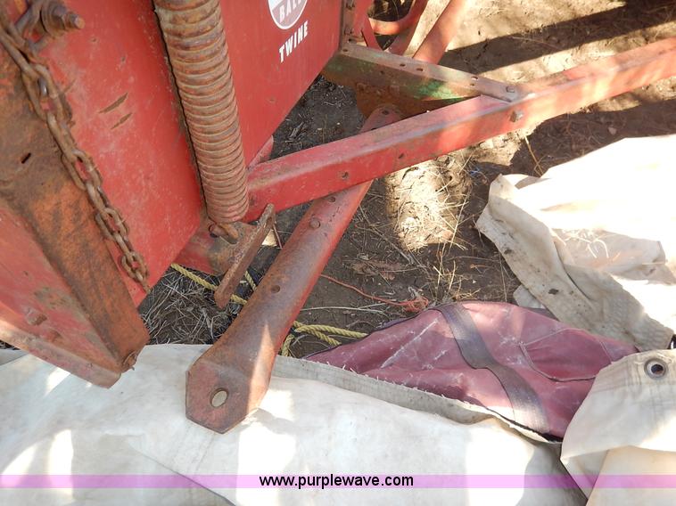 image for item I5033 International Harvester McCormick 46 small square baler