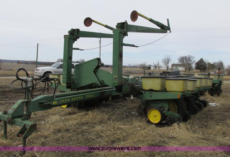 image for item K2041 John Deere 7000 planter