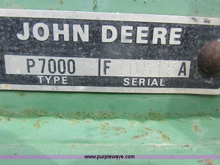 image for item K2041 John Deere 7000 planter