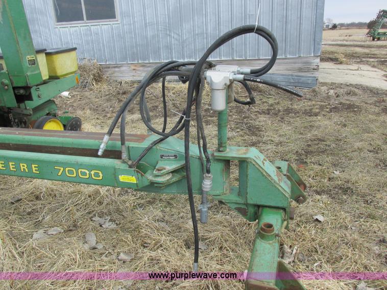 image for item K2041 John Deere 7000 planter