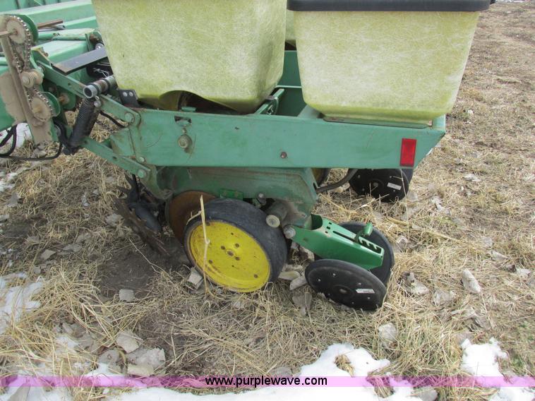 image for item K2041 John Deere 7000 planter