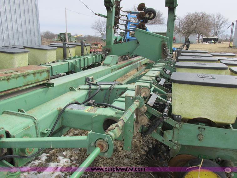 image for item K2041 John Deere 7000 planter