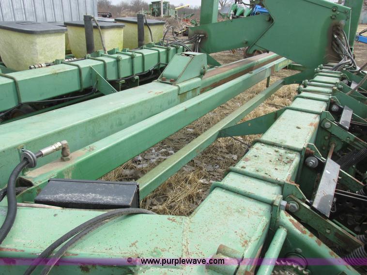 image for item K2041 John Deere 7000 planter