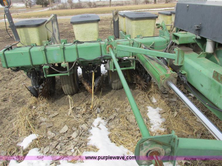 image for item K2041 John Deere 7000 planter